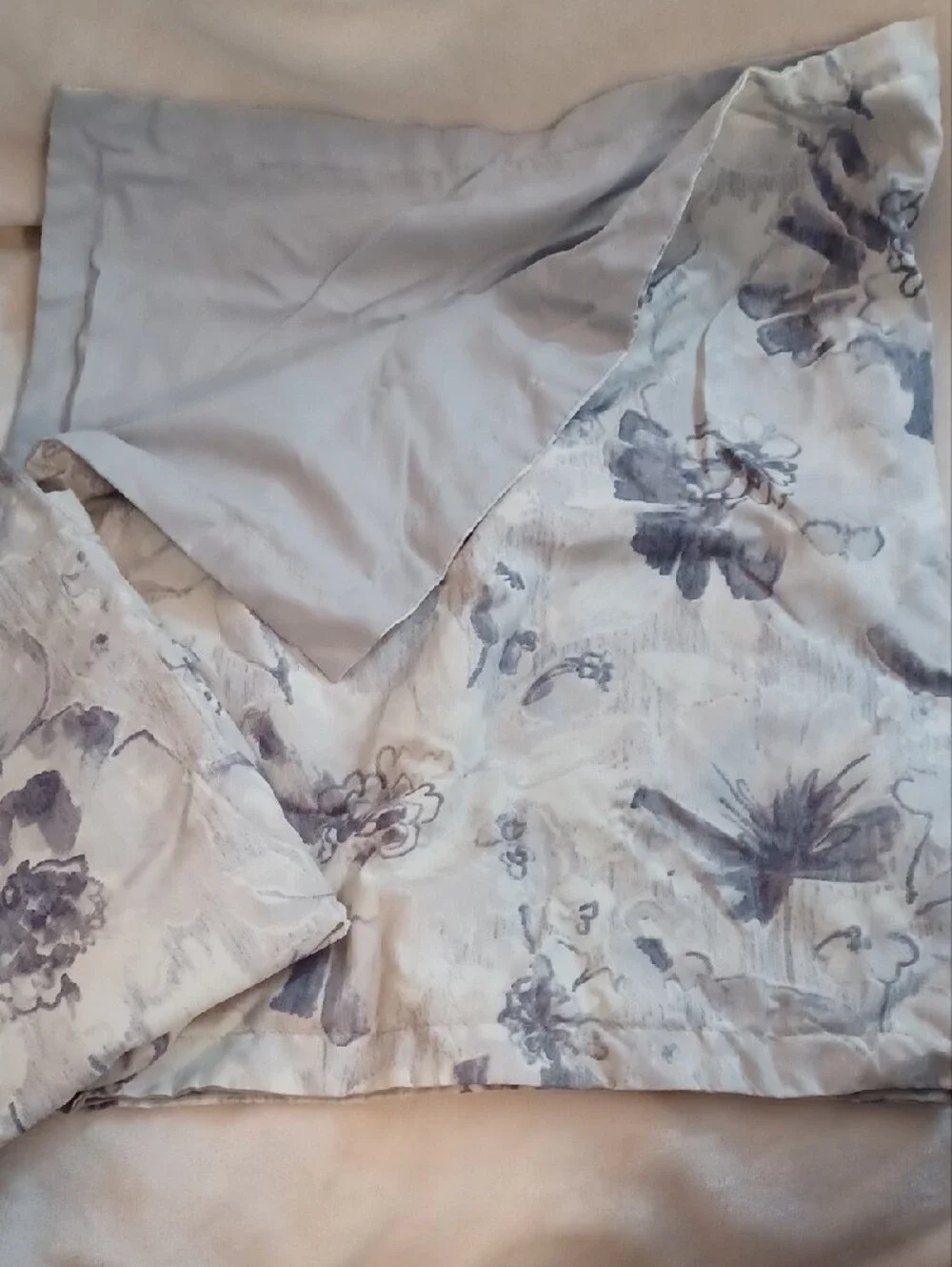5 Piece Bed Pillow Set By Eva Longoria